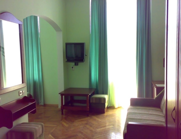 Полулюкс (юг, с балконом) (1 корп.) - Санаторий «Парус» Гаспра