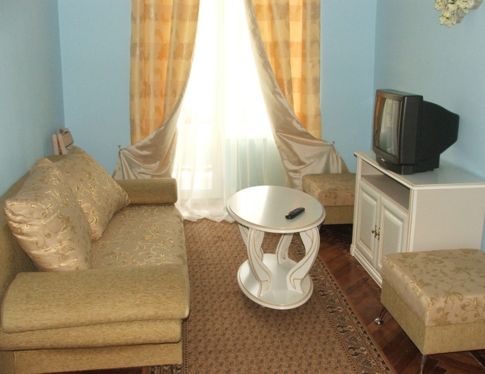 Люкс (юг, с балконом) (1 корп.) - Санаторий «Парус» Гаспра