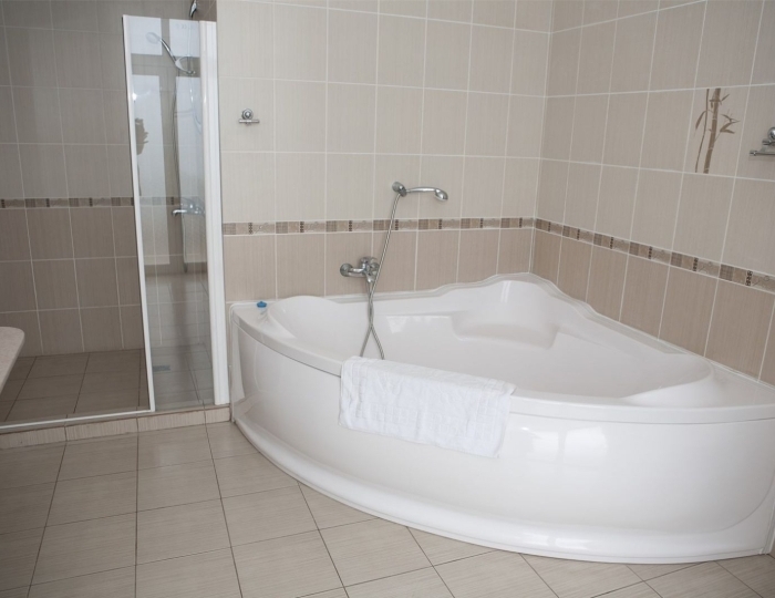 Люкс «Престиж» (юг, с балконом) (1 корп.) - Санаторий «Парус» Гаспра